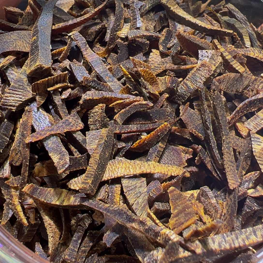 沉香手把件风*?沉香奇楠白棋包头切丝30克