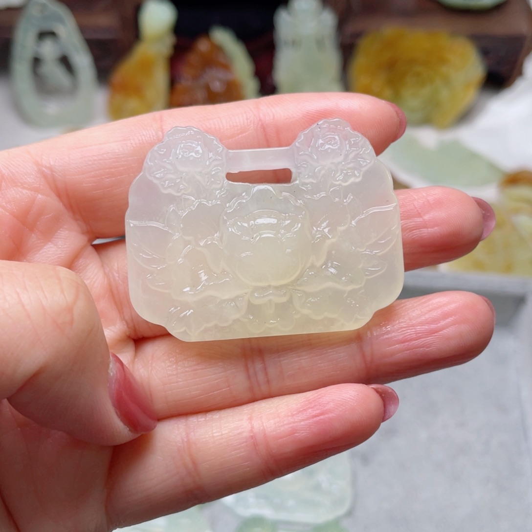 蛇纹石玉颈饰未镶嵌@****琴