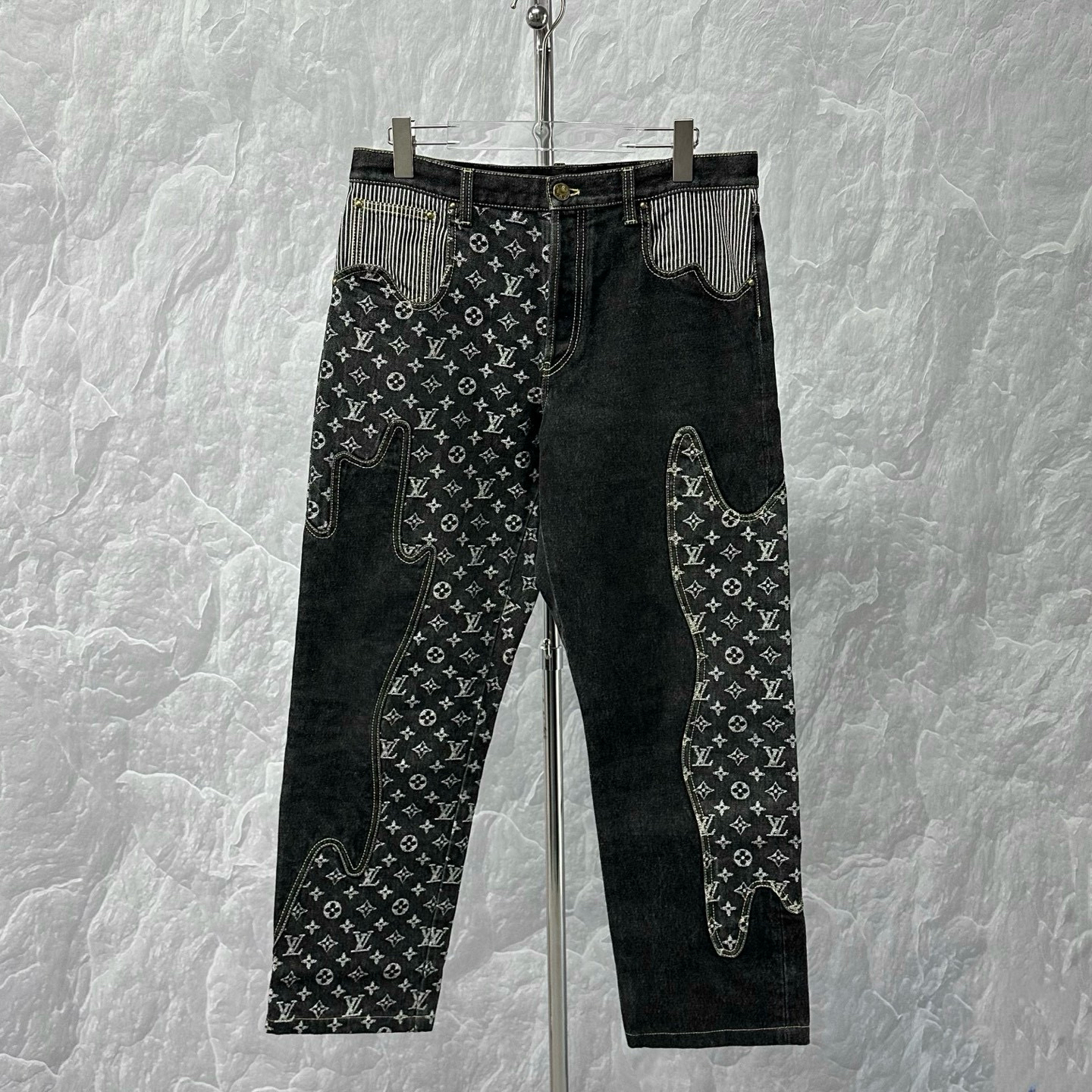 99新 LouisVuitton/路易威登 nigo爱心皮牌拼接长裤32码D15828