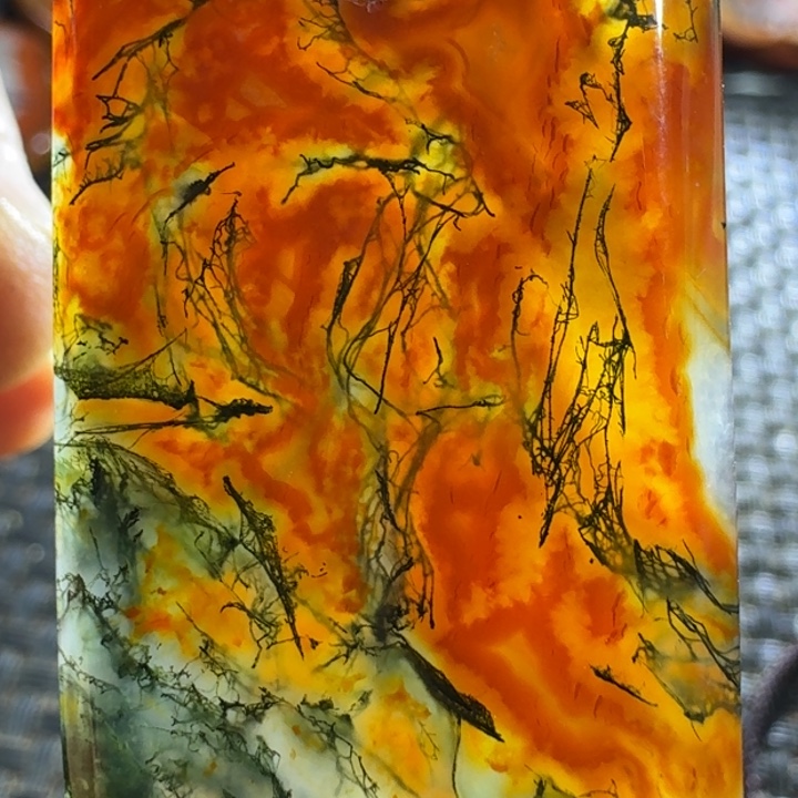 光***何玛瑙/玉髓未镶嵌颈饰