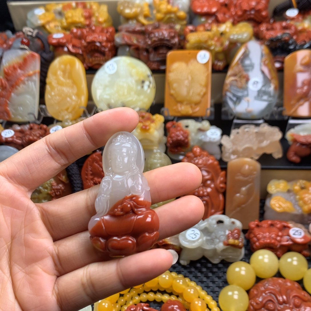 石英质玉（黄龙玉）挂件未镶嵌