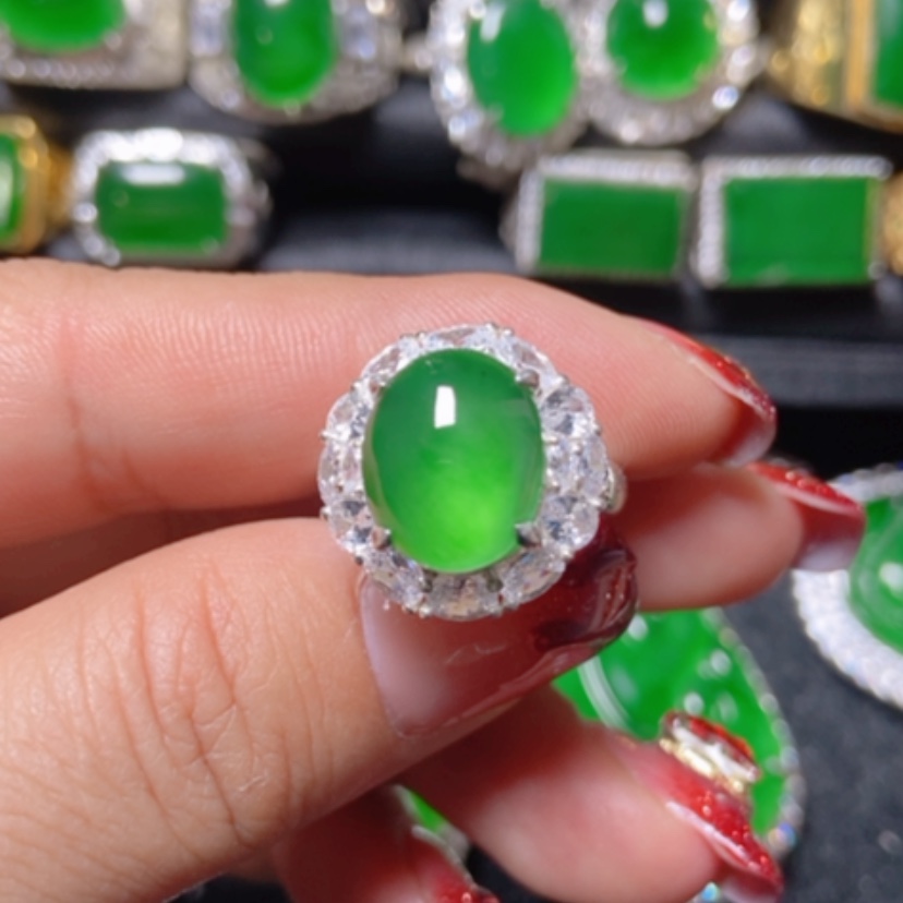 【闪购商品】翡翠颈饰银S925镶嵌翡翠