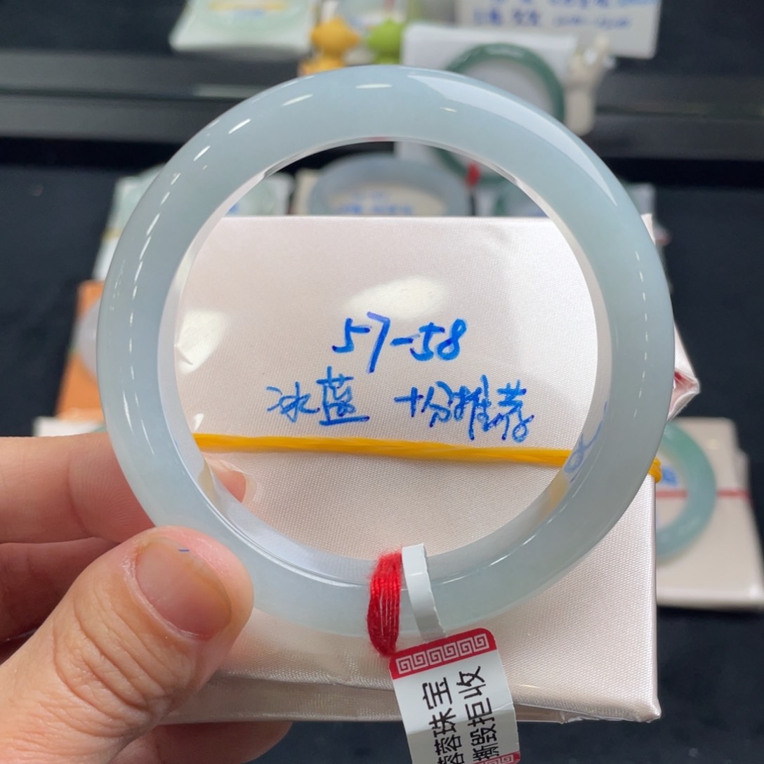 翡翠未镶嵌手镯丑*喵翡翠手镯