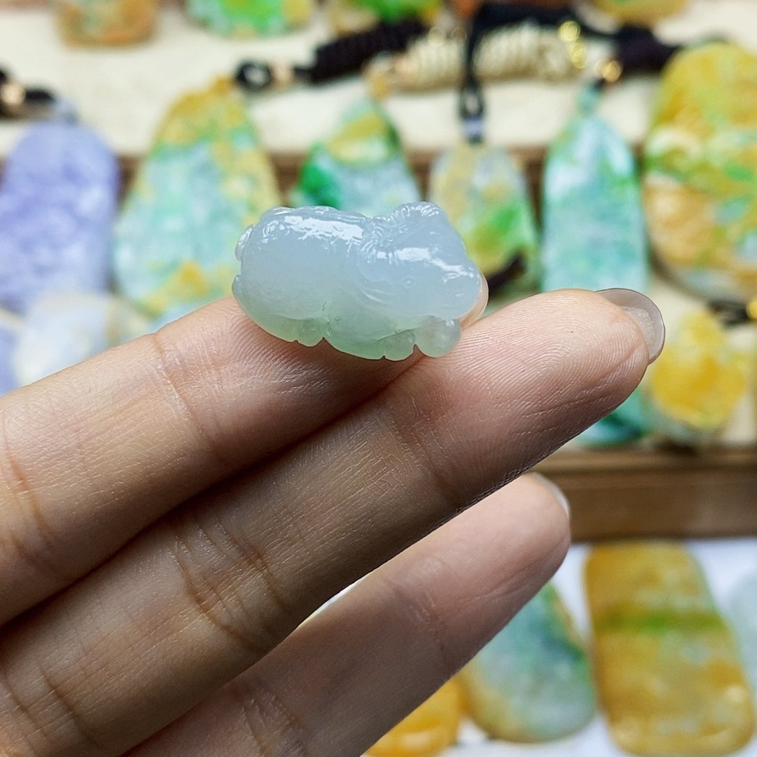 未镶嵌定制翡翠翡翠