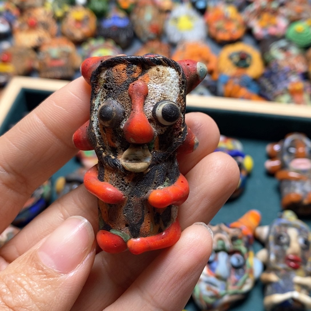 琉璃颈饰 印度尼西亚琉璃红娃