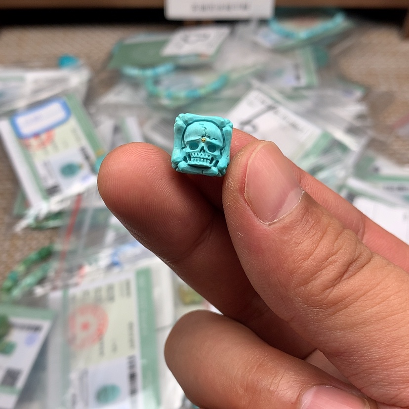 【闪购商品】绿松石未镶嵌颈饰草****莓19 