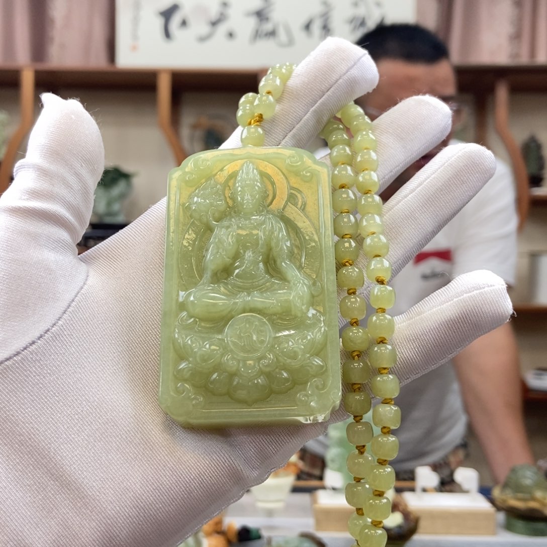 A***a颈饰未镶嵌和田玉