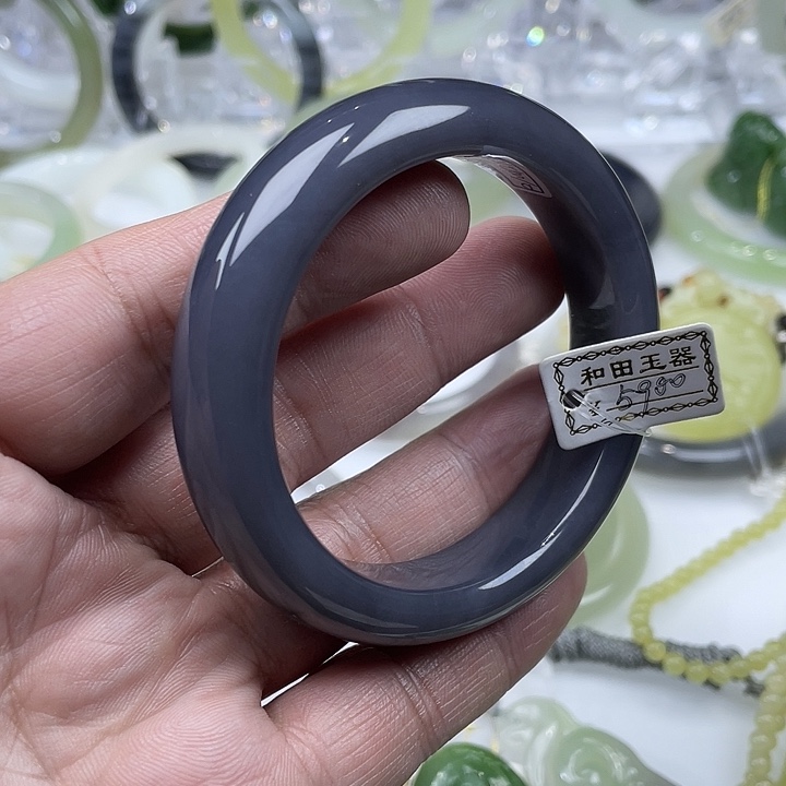 和田玉手镯未镶嵌56