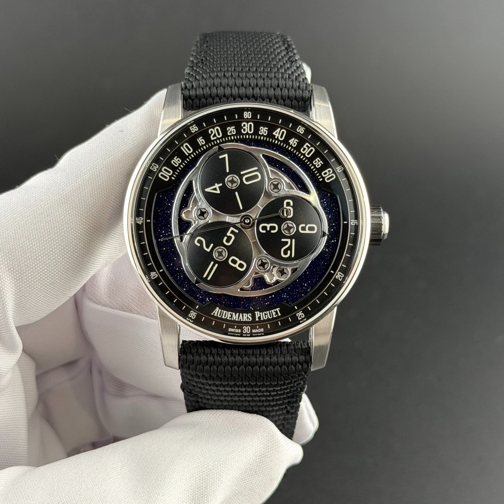99新 Audemars Piguet/爱彼 15212NB  24年 国行 未使用 双卡