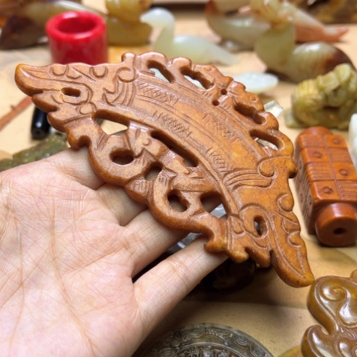 【闪购商品】蛇纹石玉颈饰未镶嵌