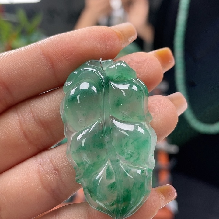 石英质玉颈饰未镶嵌