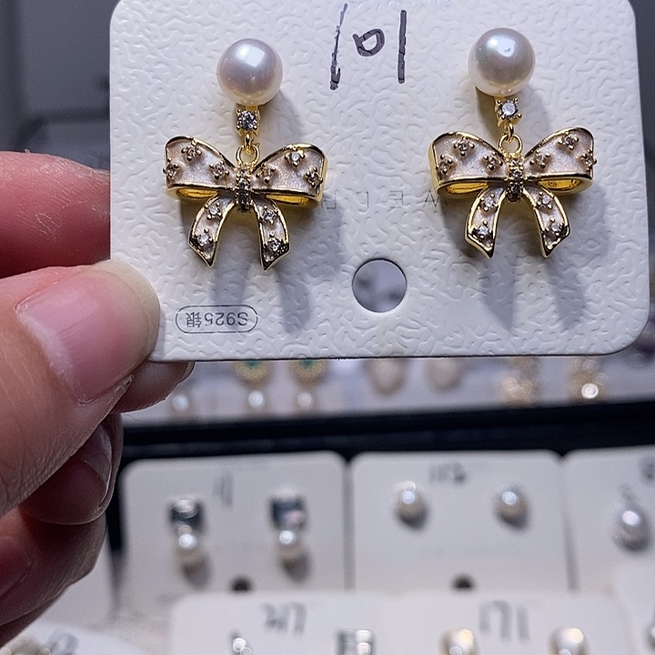 银S925镶嵌耳饰淡水珍珠