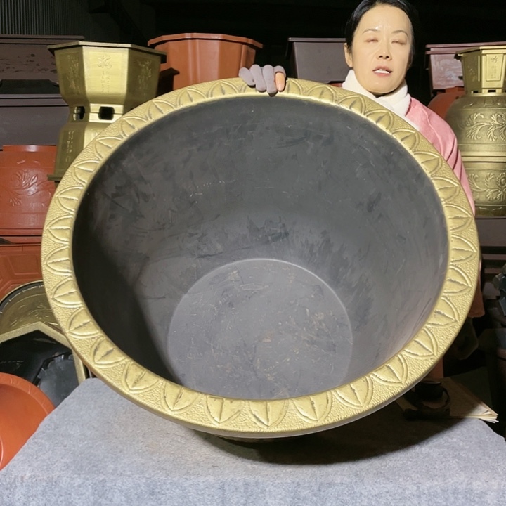 圆盆古铜七零四个