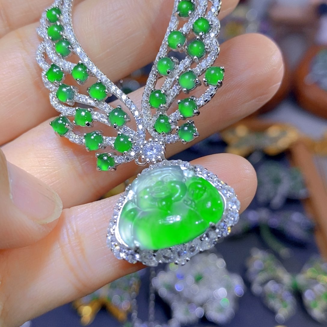 翡翠颈饰银S925镶嵌天然翡翠