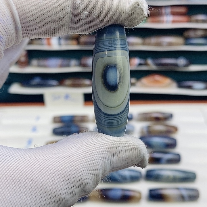 小***莉玛瑙/玉髓未镶嵌颈饰