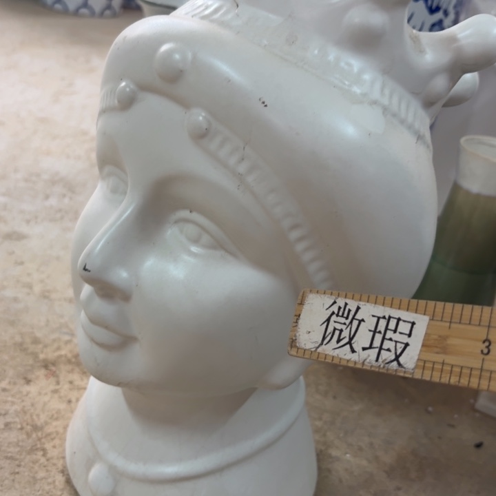 微瑕青花瓷器值得购买