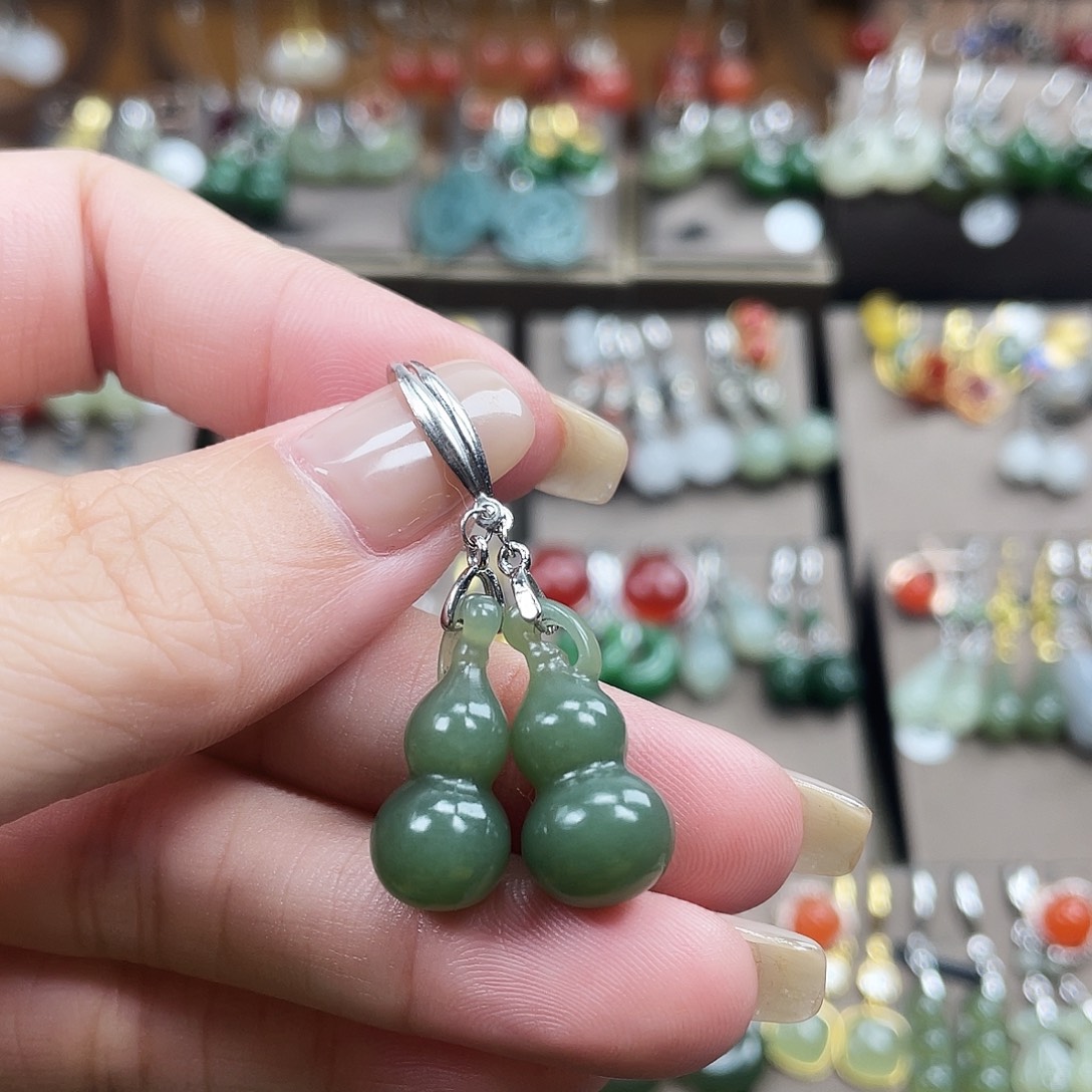 和田玉银S925镶嵌耳饰葫芦