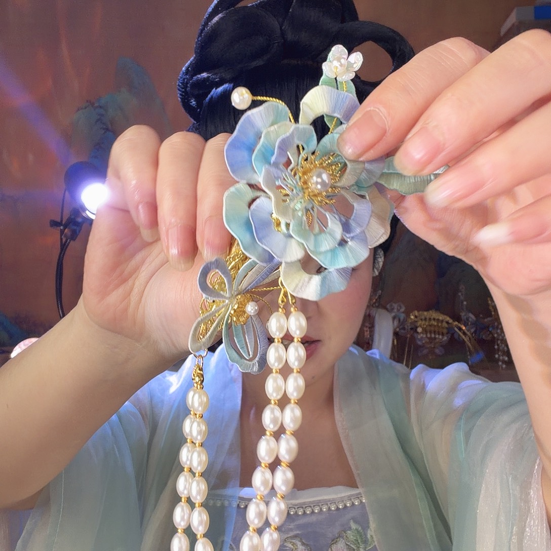 皮质铜合金缠花发夹一套