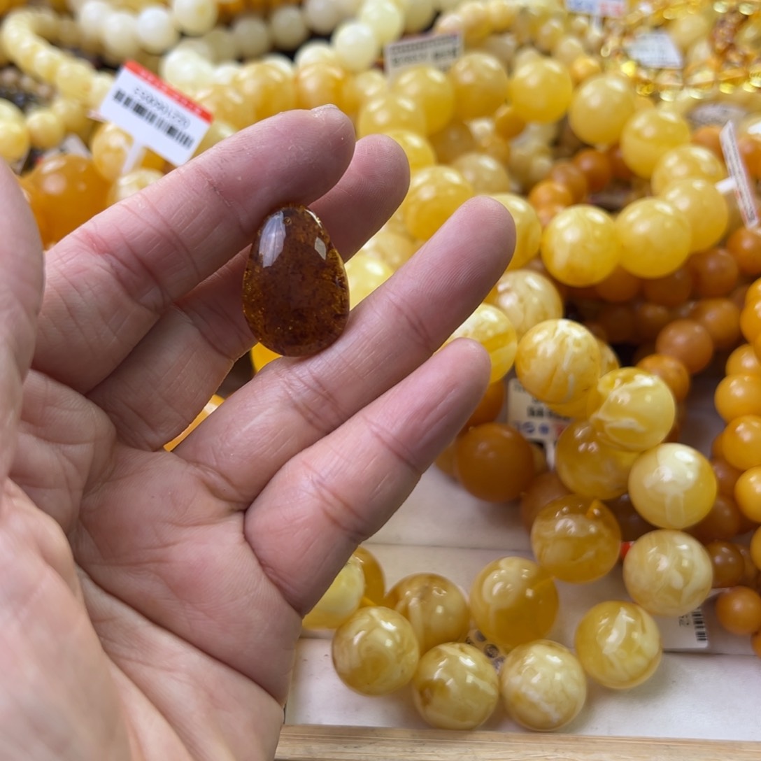 琥珀珠宝奇石未镶嵌