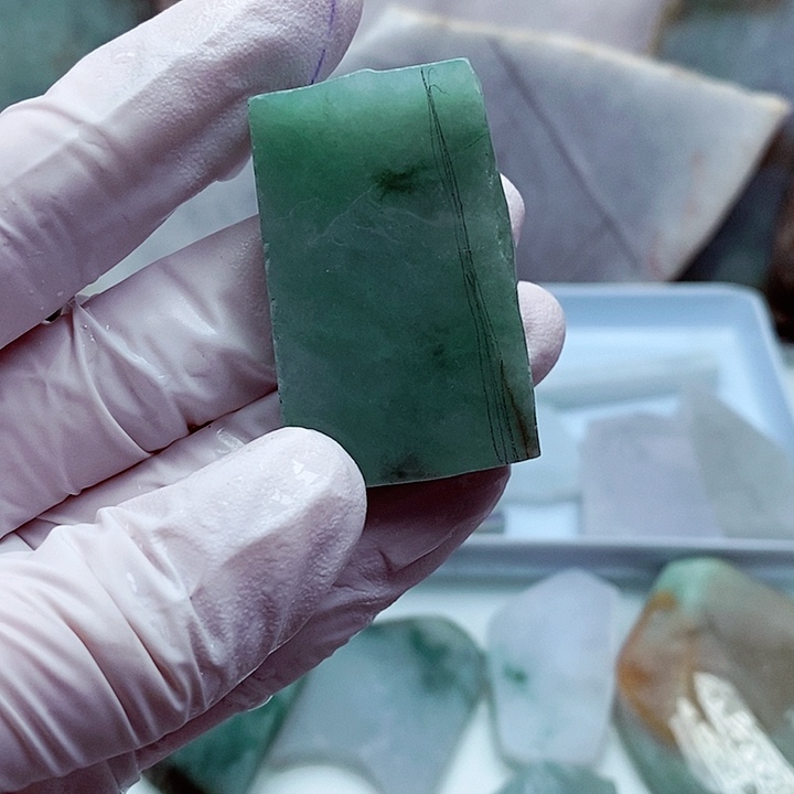 翡翠颈饰未镶嵌缅甸翡翠A货边角