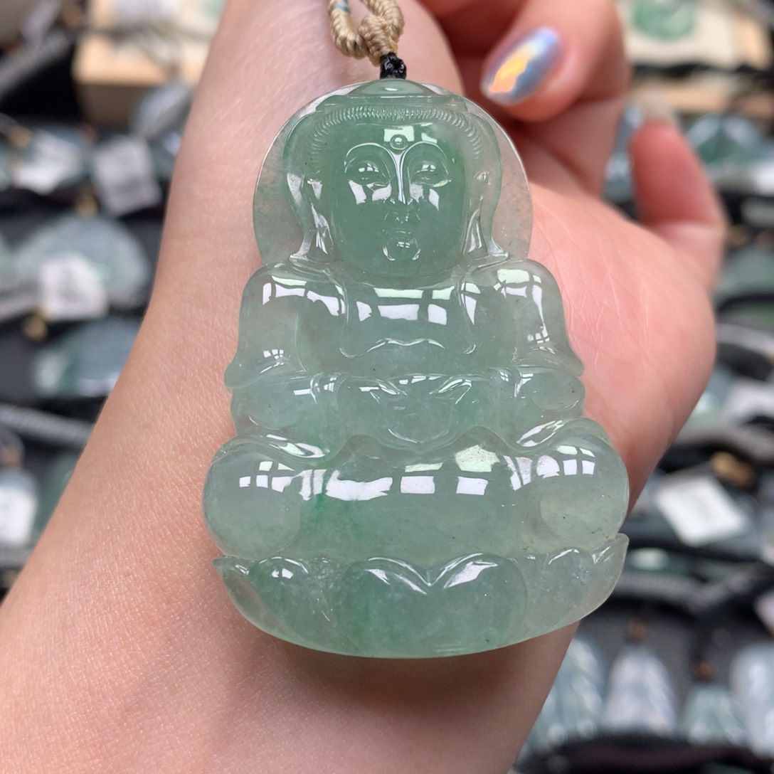 翡翠颈饰未镶嵌观音