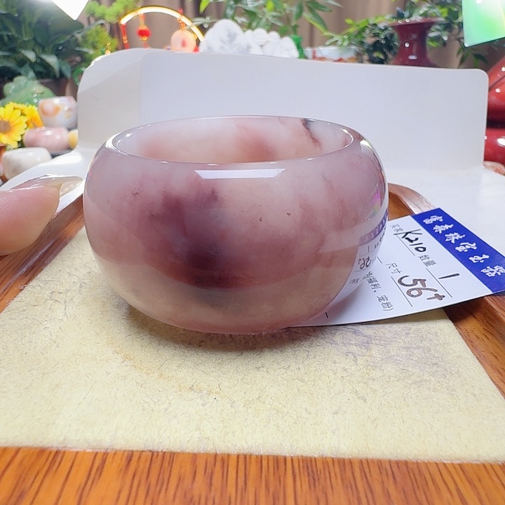 乖***头石英质玉未镶嵌手镯