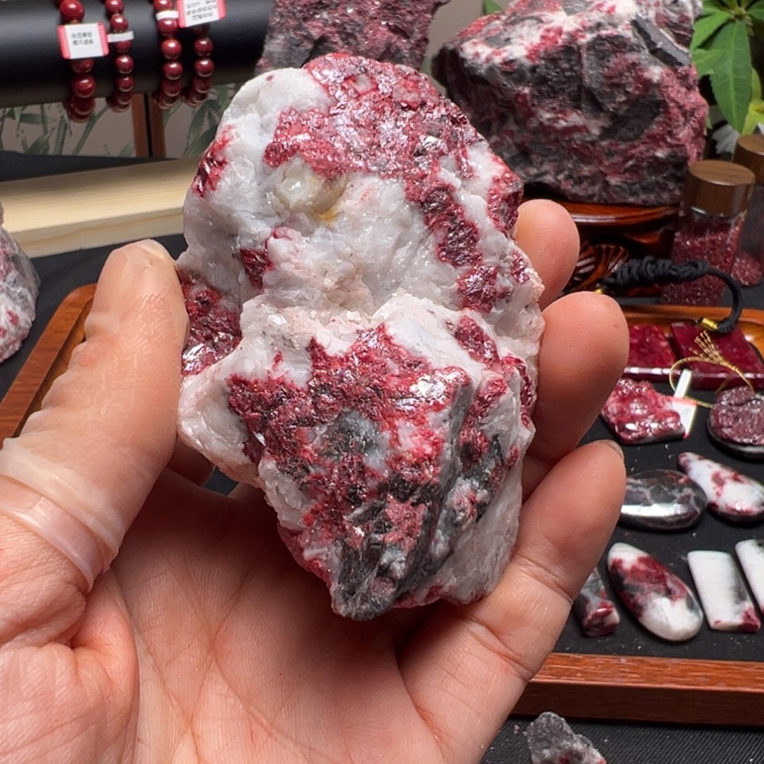 A***A天然辰砂天然朱砂原石毛料