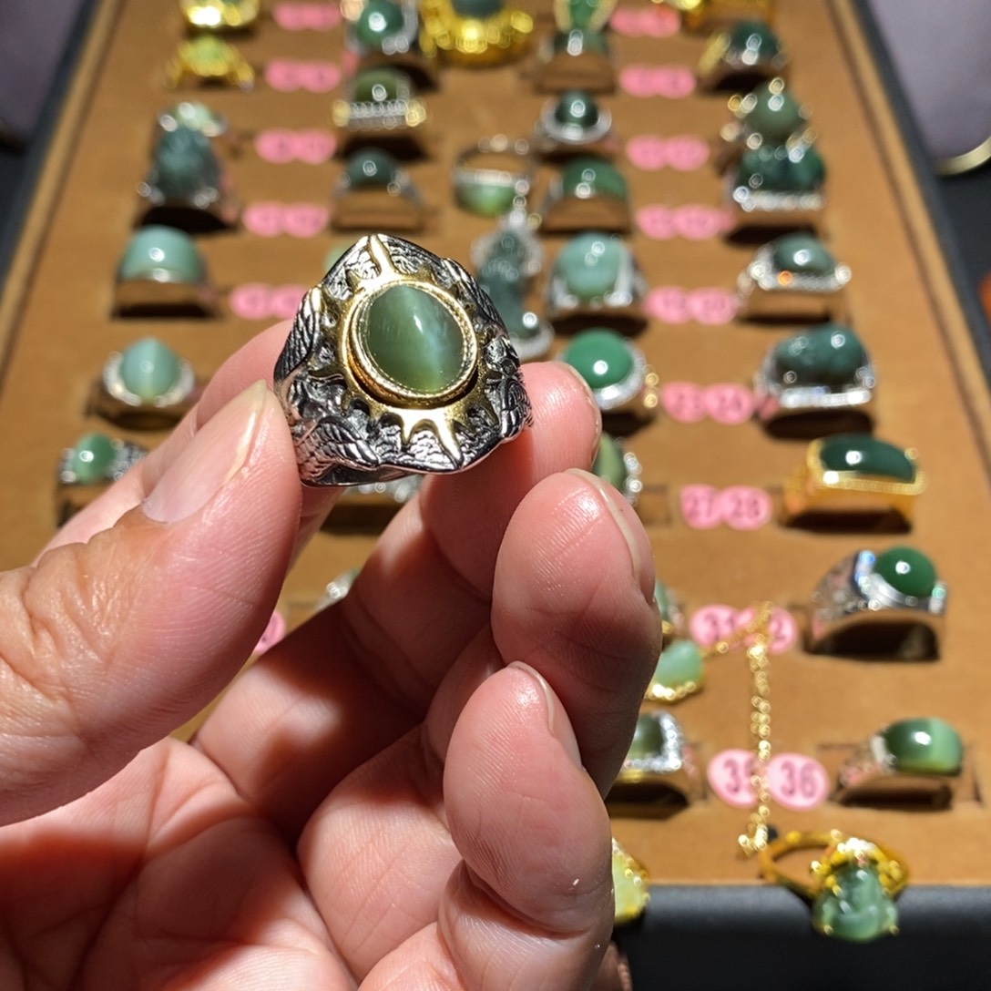 和田玉未镶嵌戒圈