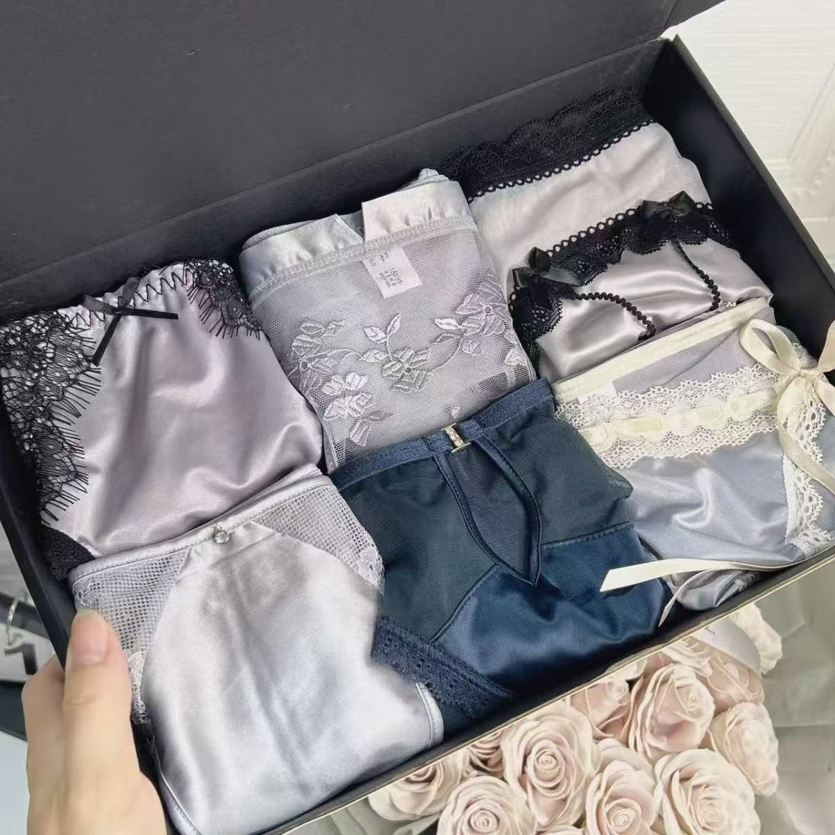 轻奢设计感纯欲蕾丝内裤女高端性感法式庄周梦蝶送女友礼物9964