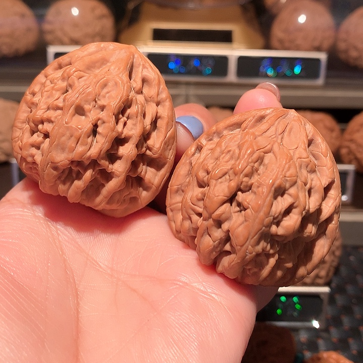 文玩核桃把件虎头王45尺全家福