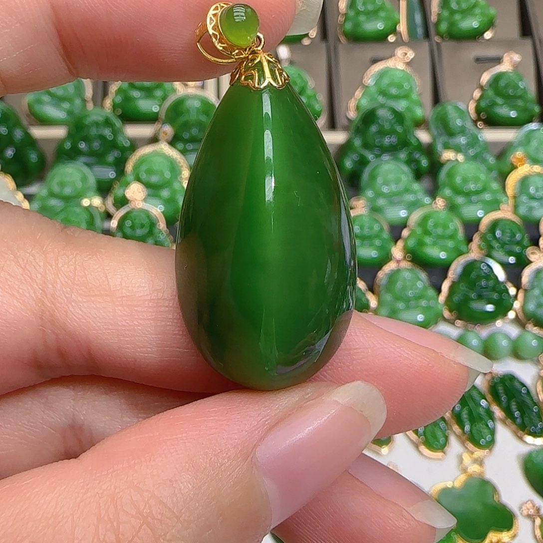 和田玉（碧玉）吊坠(不含链)18K金镶嵌