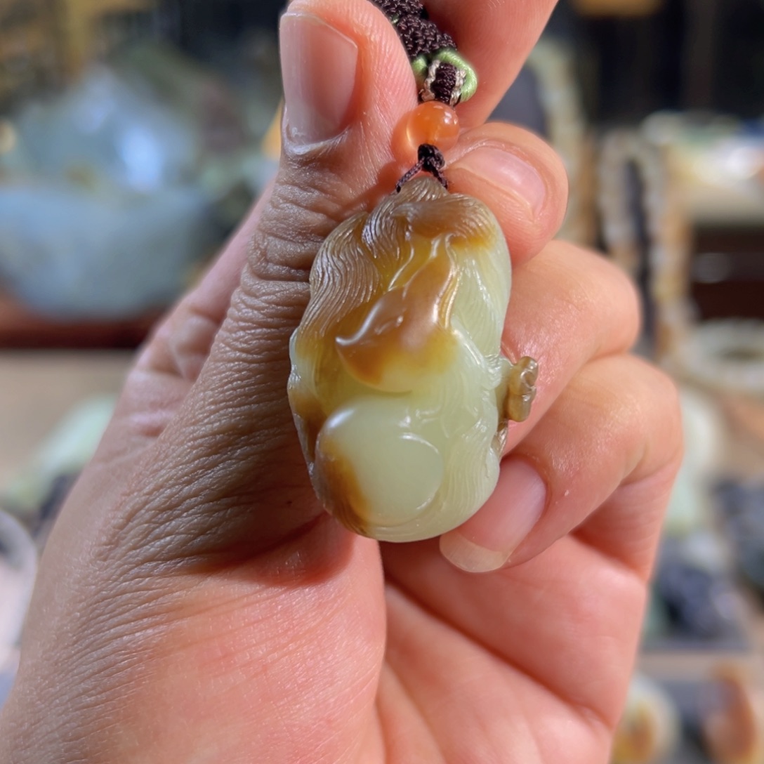 和田玉颈饰未镶嵌