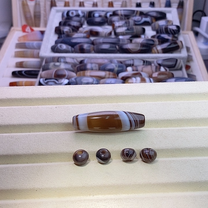 泡***理玛瑙/玉髓未镶嵌珠宝半成品