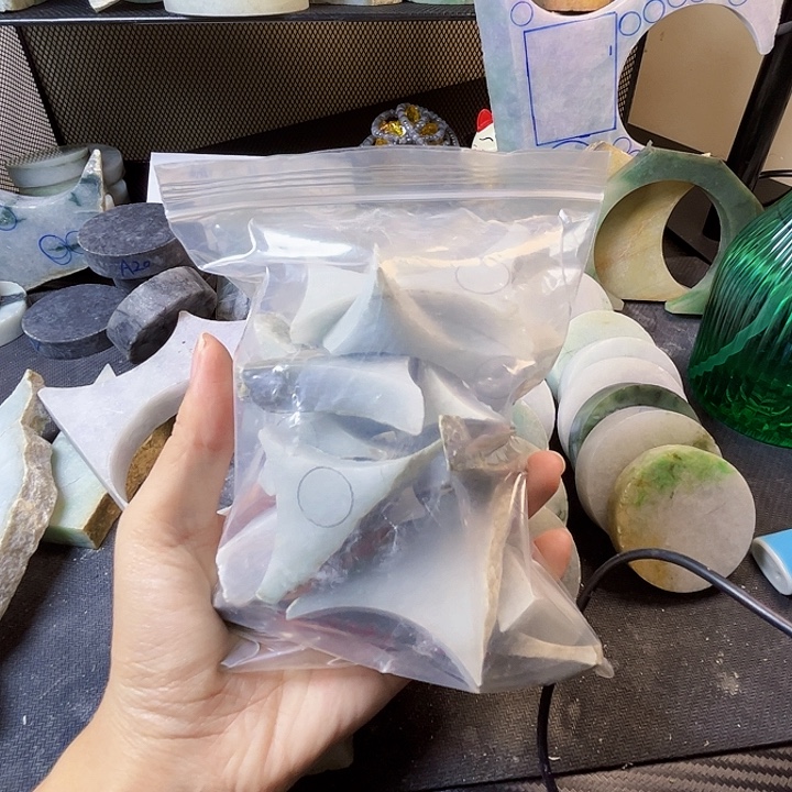 翡翠裸石缅甸翡翠