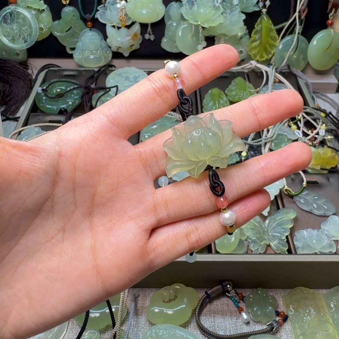 蛇纹石玉项链未镶嵌