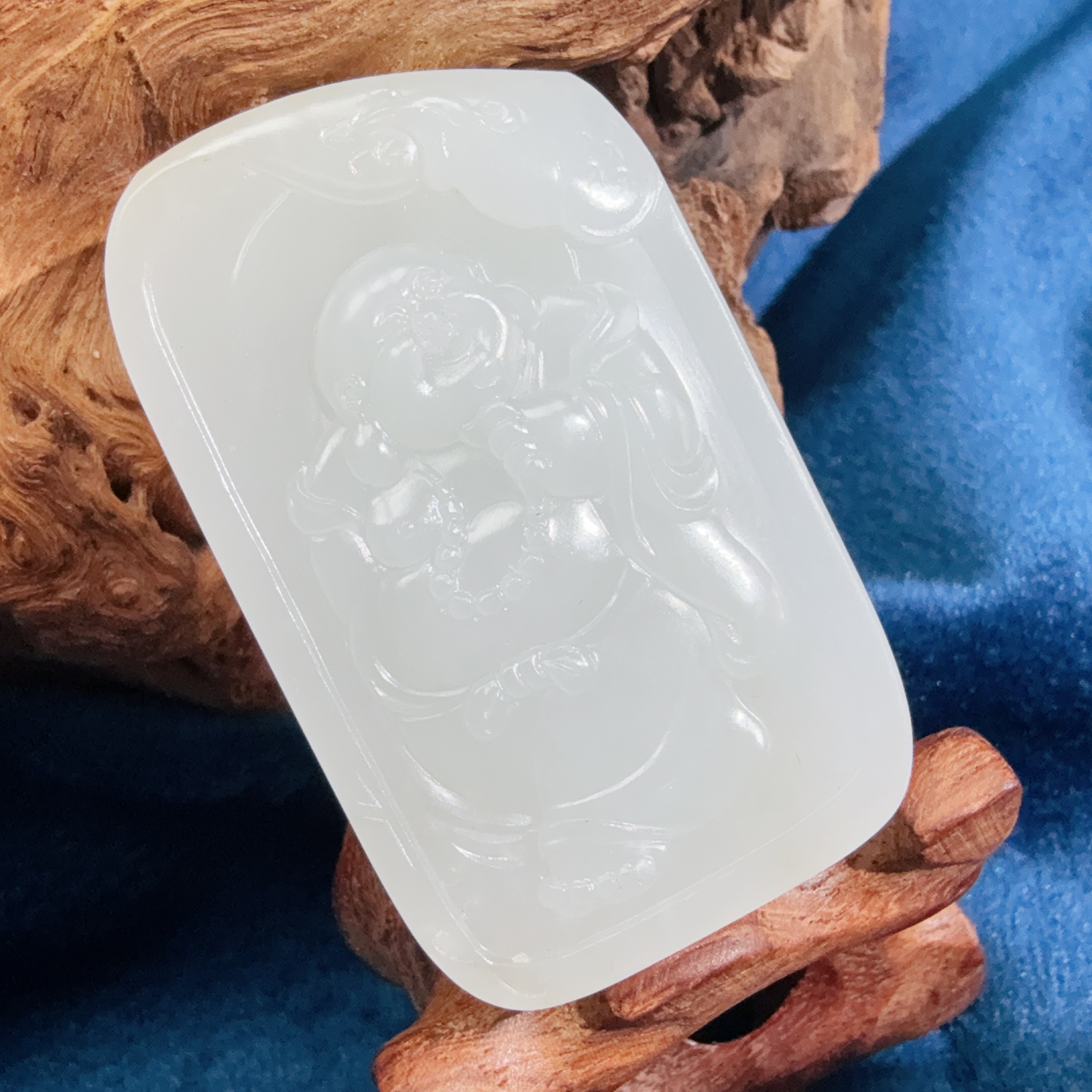 【伟伟鉴定】和田玉 籽 料 佛 吊坠 牌子 44/27/9 时尚百搭饰品