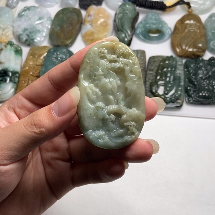 翡翠未镶嵌颈饰山水32