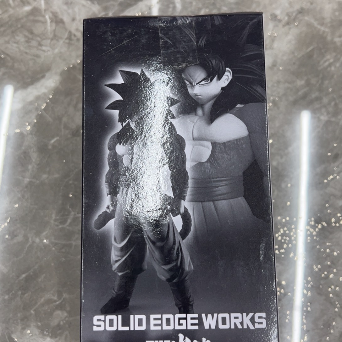 出阵超四悟空站姿景品手办