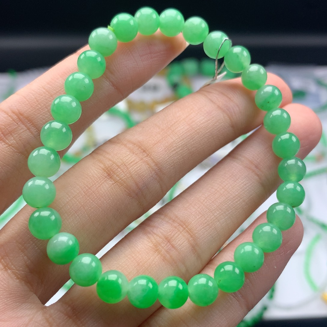 翡翠手链未镶嵌卡