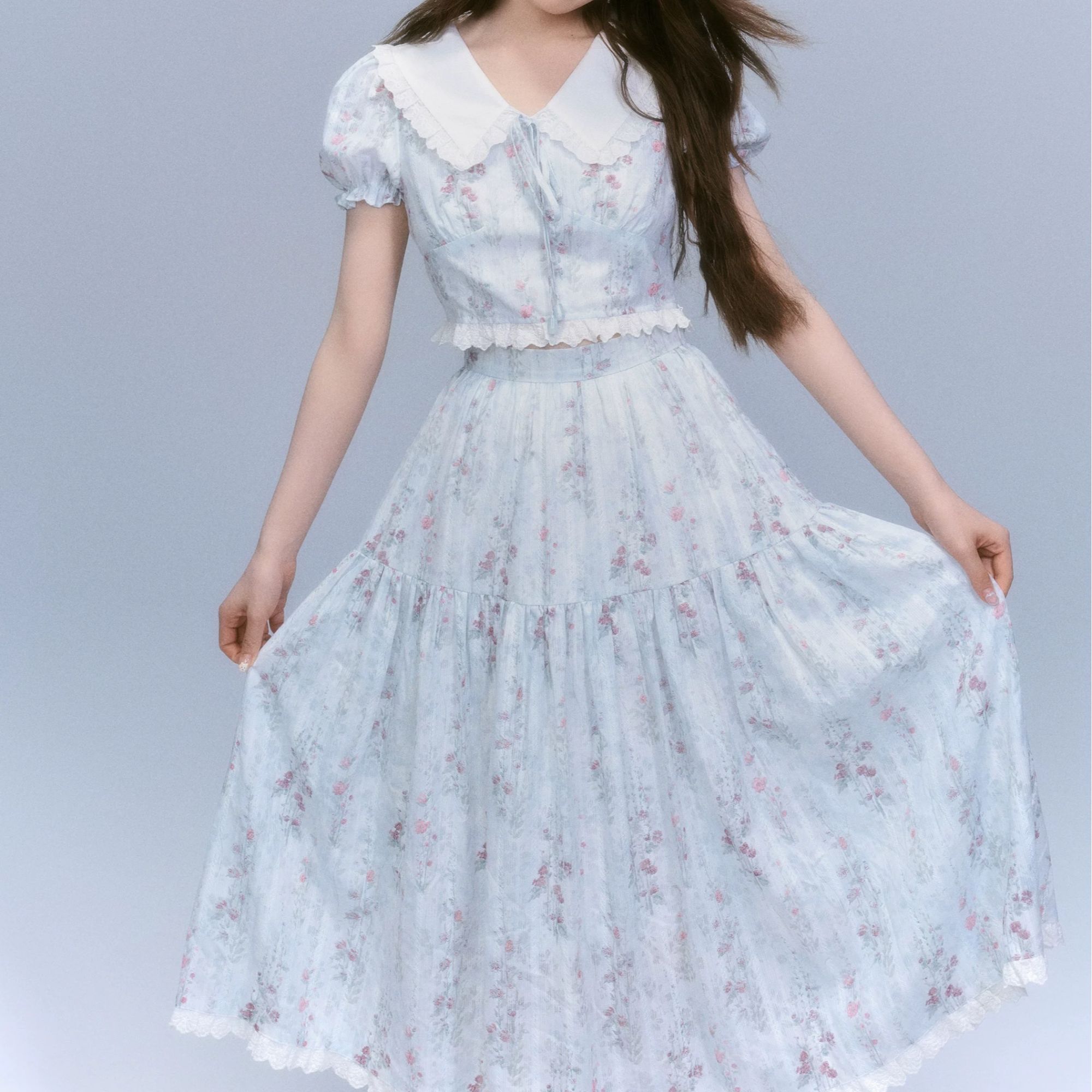 甜美法式蕾丝拼接碎花长裙2025新品