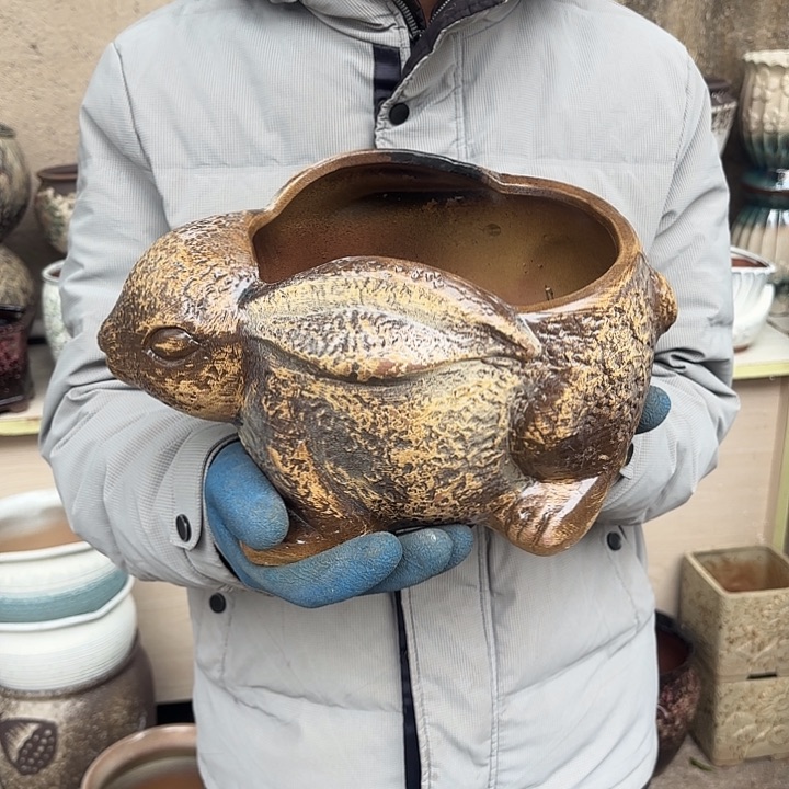 红陶复古兔子一只