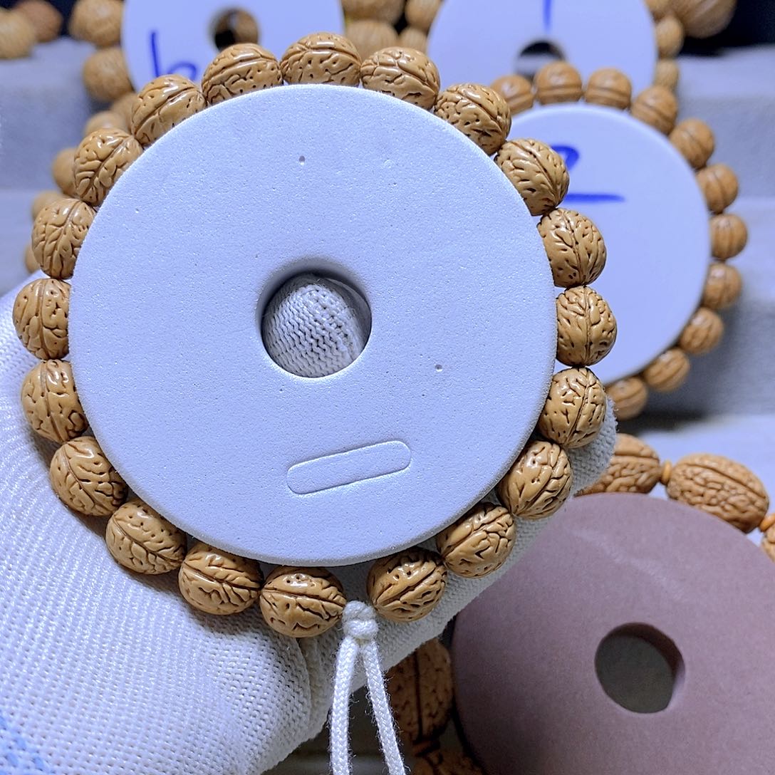 桃核手串阿*野生上等皮质桃核松子