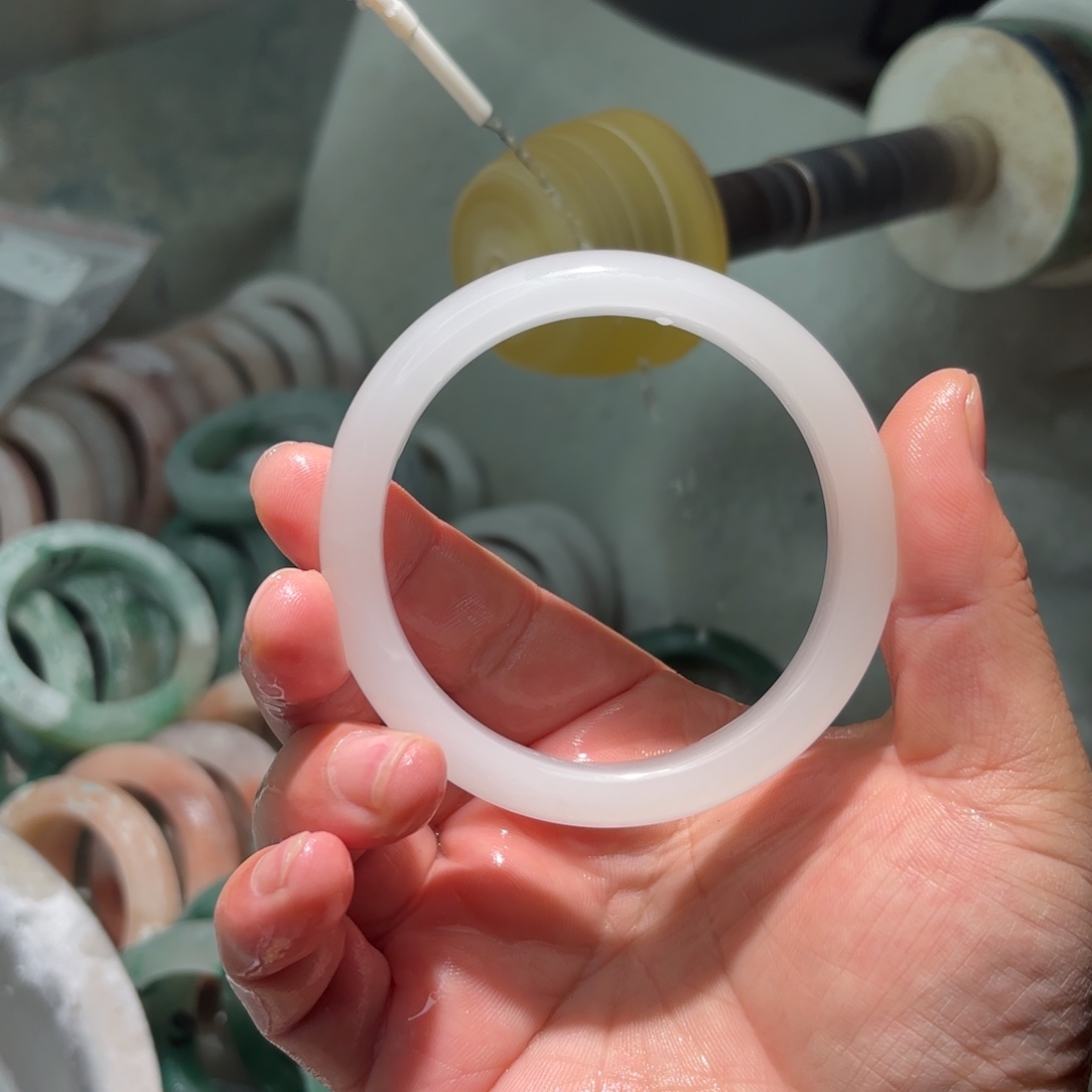 声***じ石英质玉未镶嵌定制