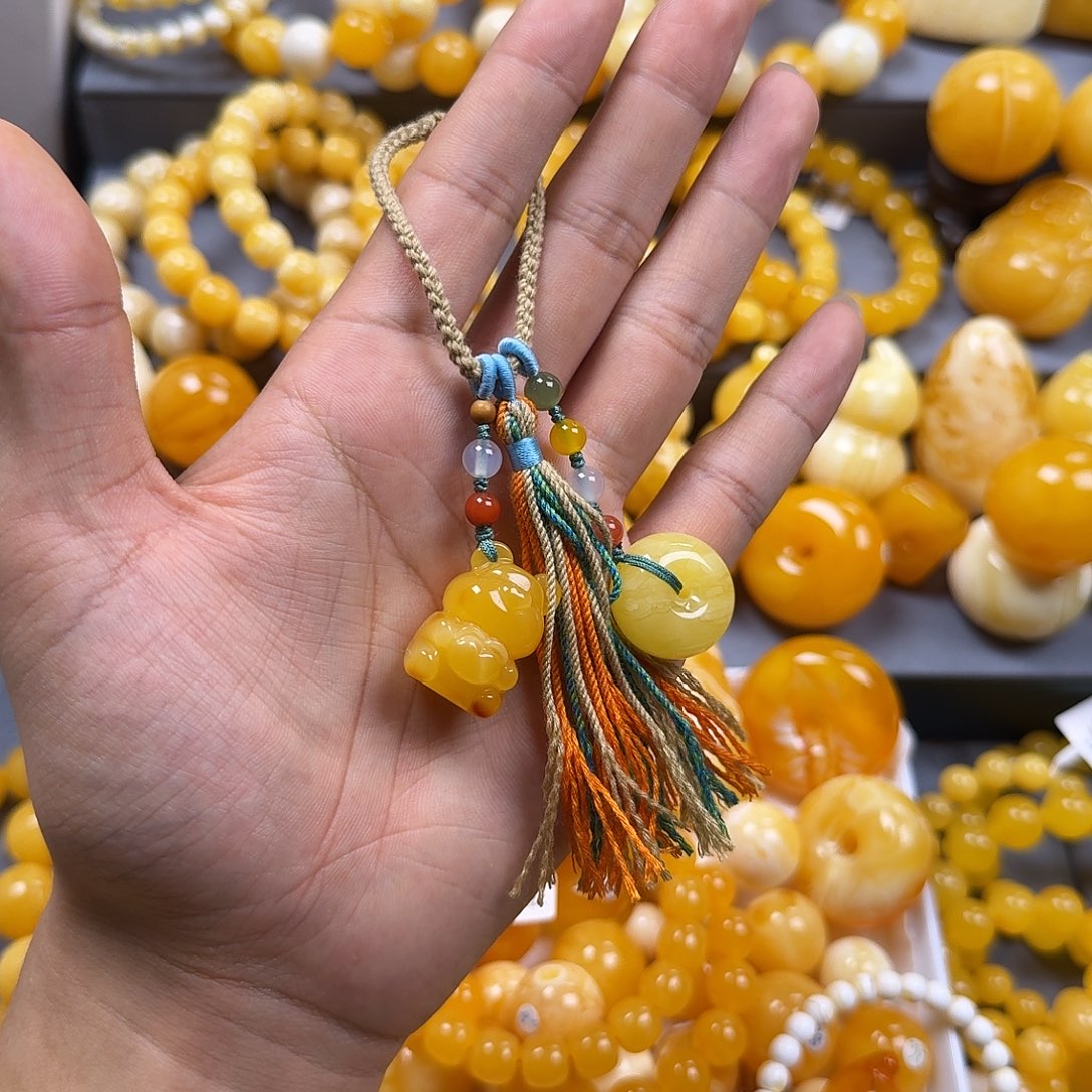 蜜蜡珠宝奇石未镶嵌