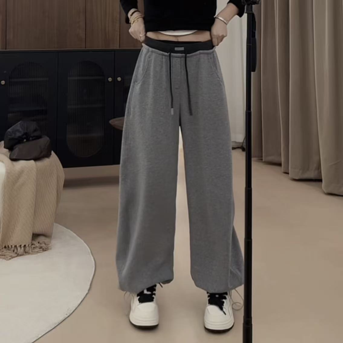 伟丽6店4379款【撞色腰抽绳加绒阔腿弯刀卫裤】黑标裤子显瘦秋冬