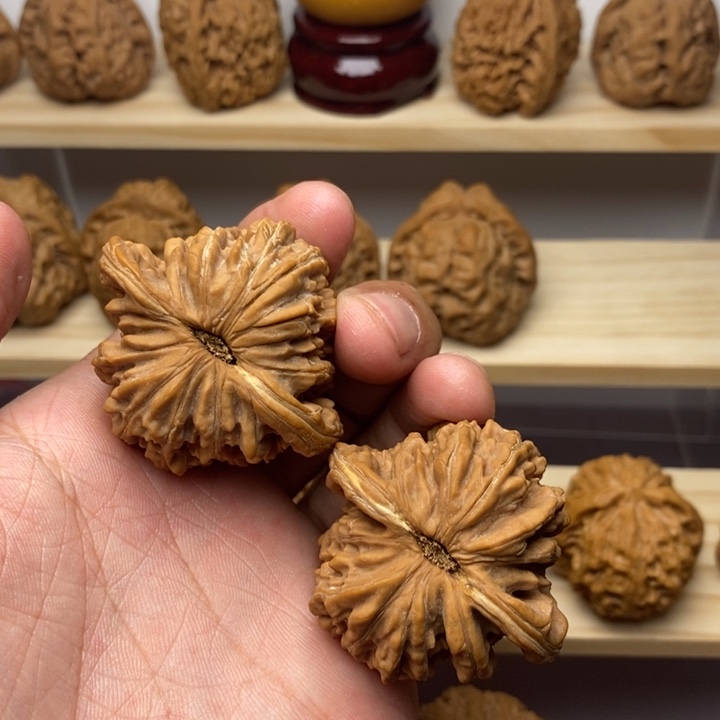 把件核桃44尺全品四座楼