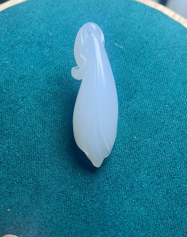 新疆和田玉玉兰花，