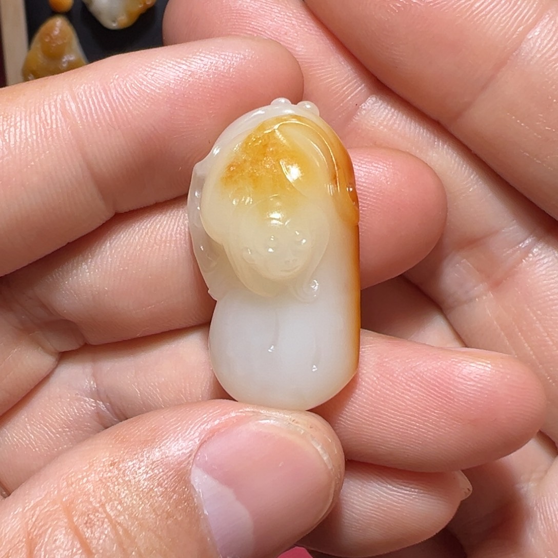 和田玉颈饰未镶嵌瑞**语