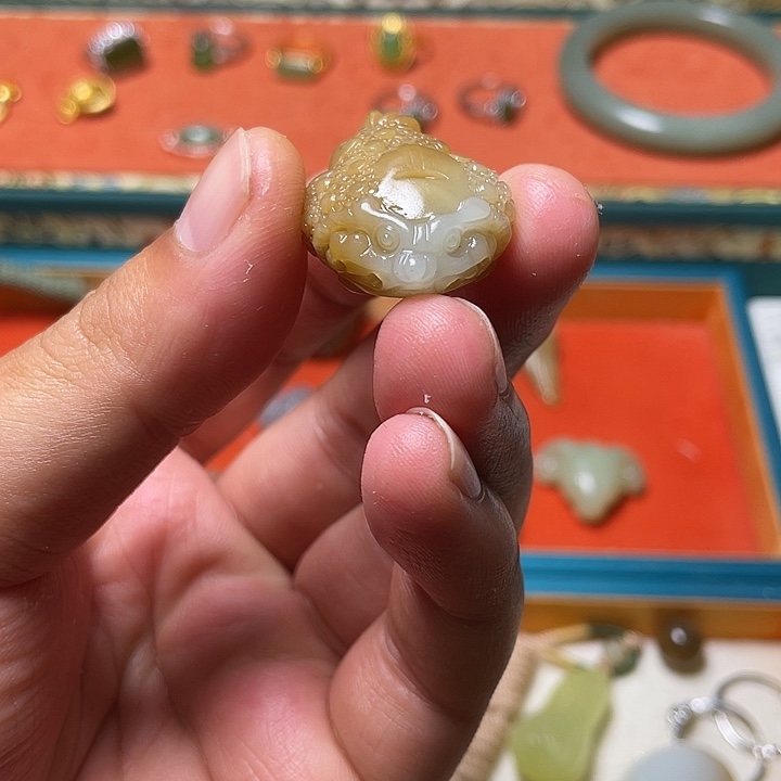 和田玉（糖玉）未镶嵌颈饰