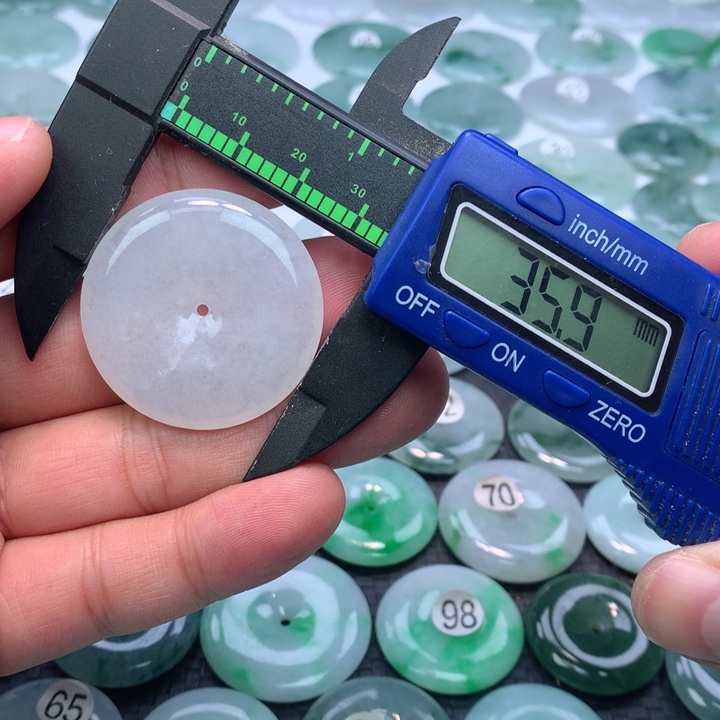 翡翠颈饰未镶嵌缅甸天然A货翡翠